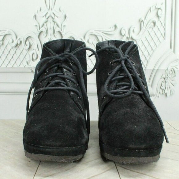 Clarks Black Suede Lace Up Heeled Ankle Chukka Boots Size 7 Medium - Picture 4 of 9